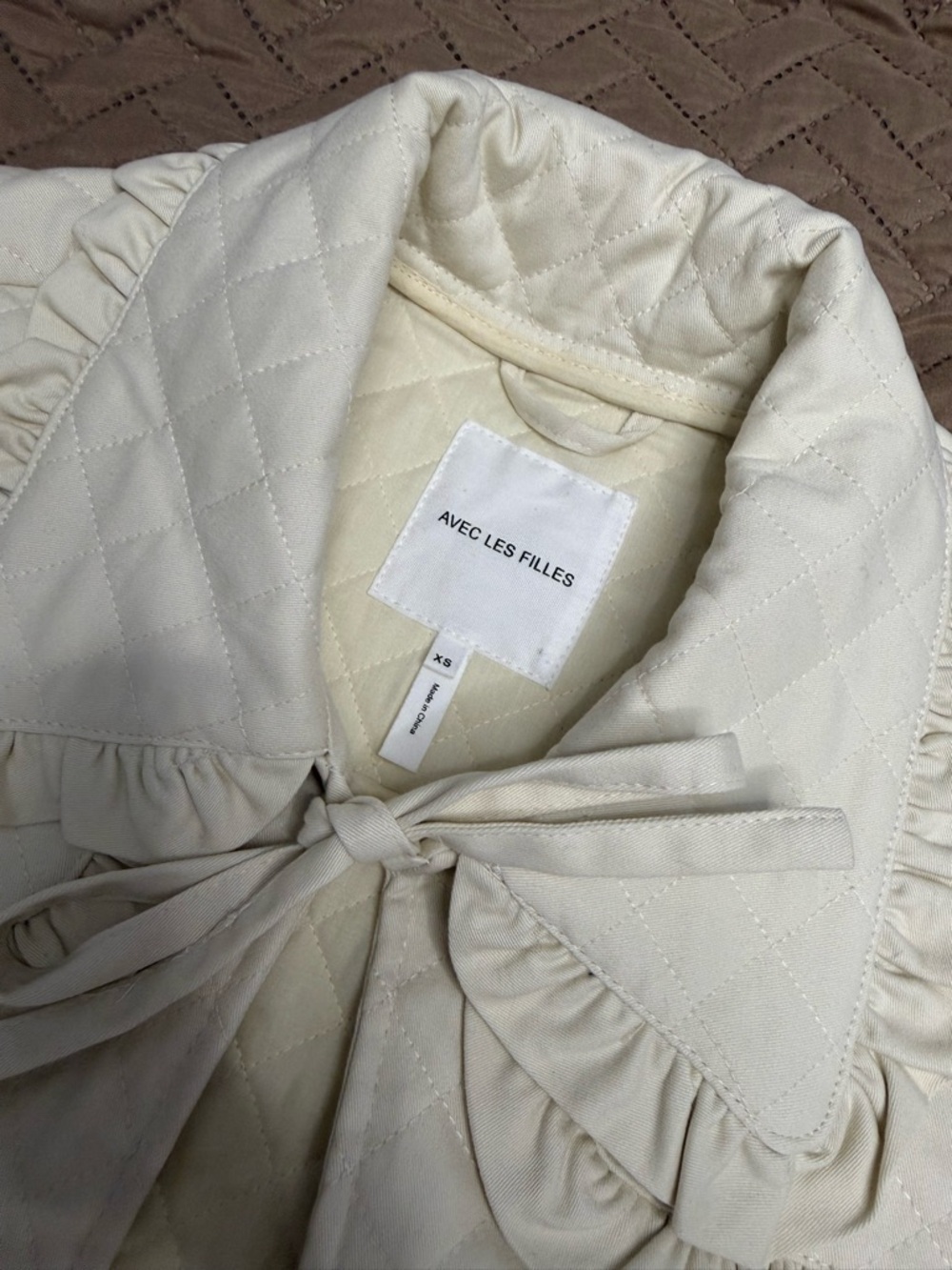 Avec Les Filles Cream Quilted Ruffle-Trim Jacket - Picture 2 of 9